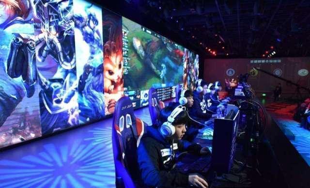 相比于胡金 相比于胡金